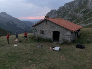 Lee más sobre el artículo El Anillo de Picos de Europa por libre: Un trekking de altura